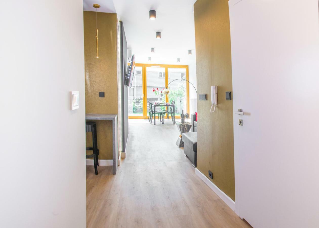 קרקוב Galaxy Garden Apartment Cracow- Shopping Mall 1Min, Underground Parking, Family Friendly, City Center מראה חיצוני תמונה
